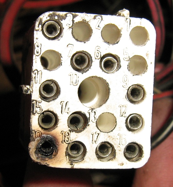 Stecker A.jpg