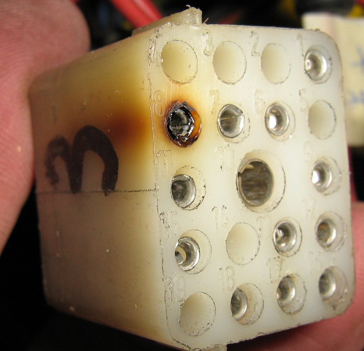 Stecker C.jpg